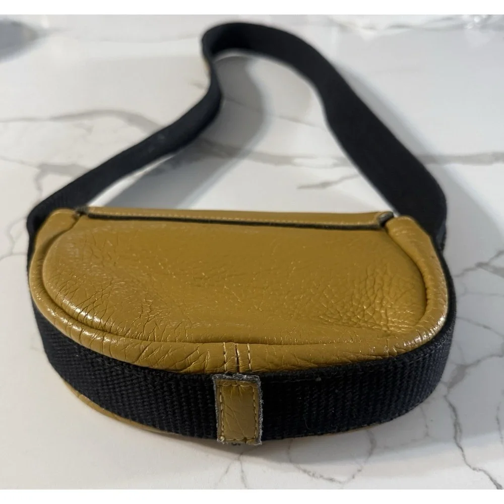 Vintage Davey's Yellow Pebbled Leather Turnlock Shoulder Bag Purse 70s